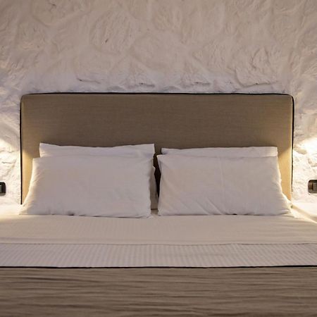 Levantes Luxury Suites II Tínos Eksteriør billede