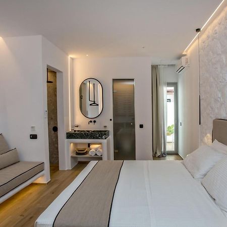 Levantes Luxury Suites II Tínos Eksteriør billede